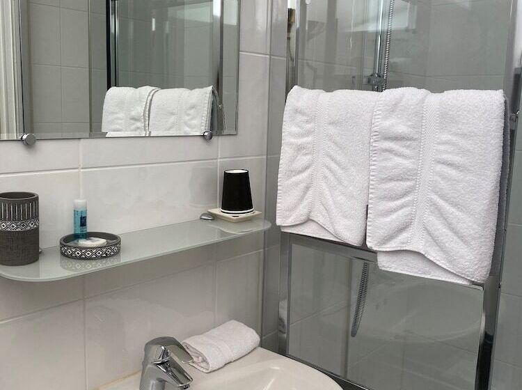 اتاق استاندارد چهار تخته, Maison Belles Pierres