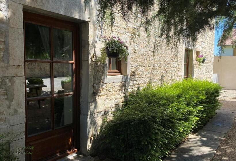 اتاق استاندارد سه نفره, Maison Belles Pierres