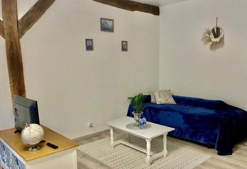 اتاق استاندارد سه نفره, Maison Belles Pierres