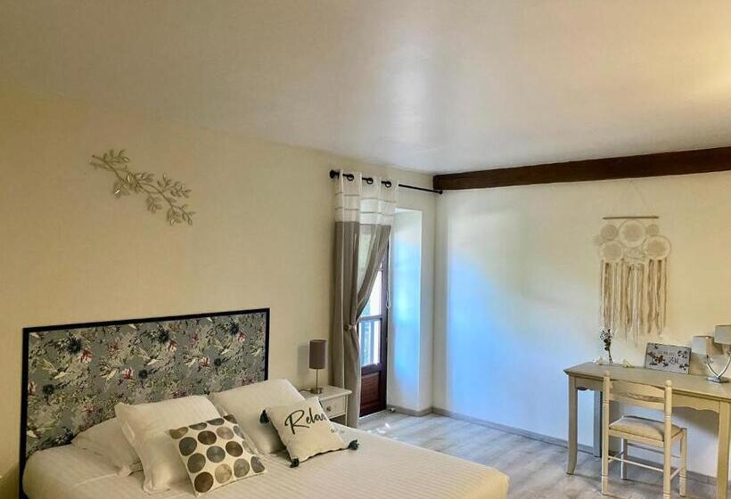اتاق استاندارد سه نفره, Maison Belles Pierres