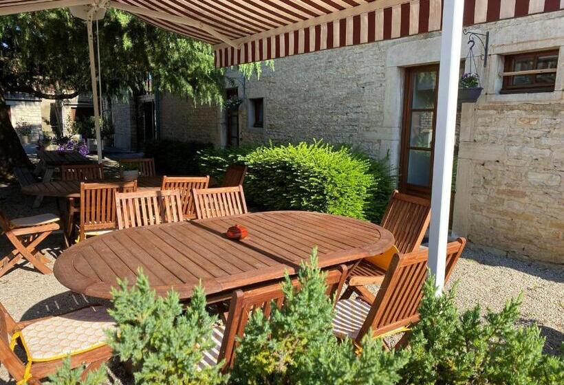 اتاق استاندارد سه نفره, Maison Belles Pierres