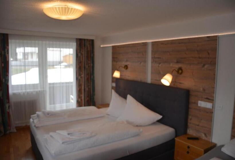 Standard Quadruple Room, Clubdorf Hotel Alpenrose