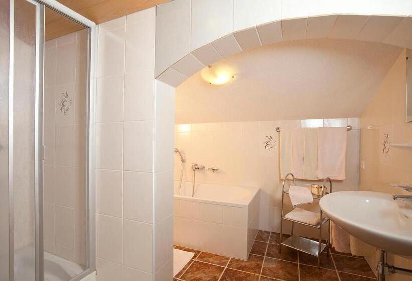آپارتمان 3 خوابه, Ferienbauernhof Wendlshof