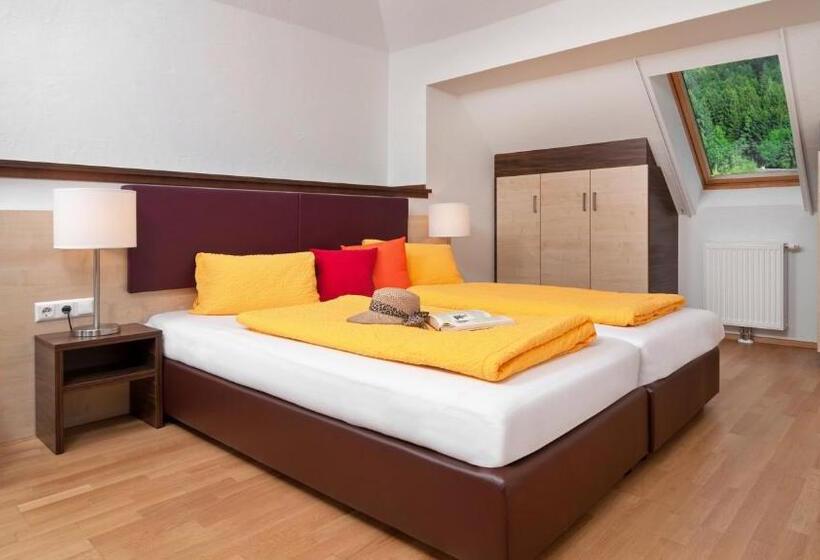 2 Bedrooms Apartment Lake View, Wellness Landhaus Parth