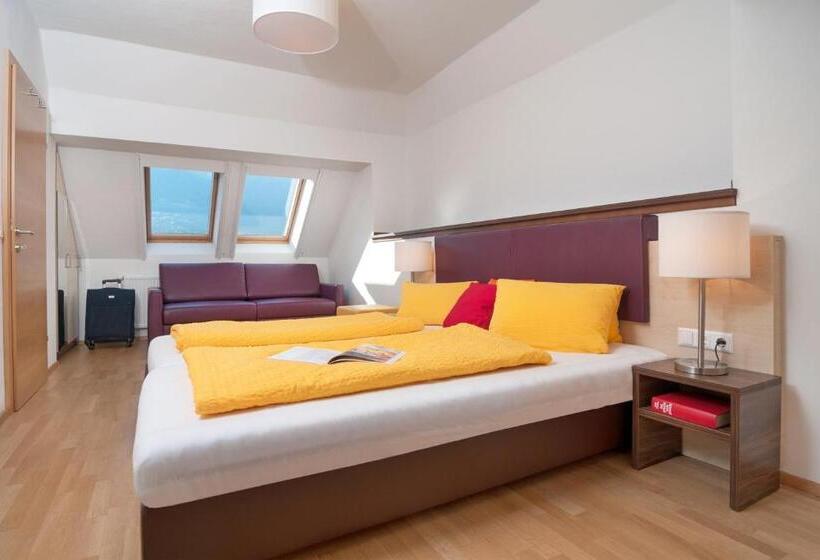 2 Bedrooms Apartment Lake View, Wellness Landhaus Parth
