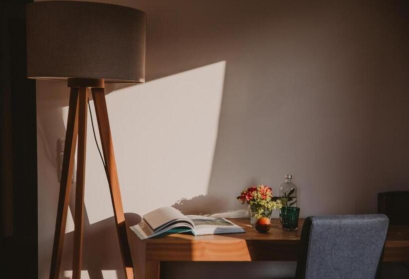 اتاق لوکس با بالکن, Seebichl Haus Am See Designhotel Kitzbühel