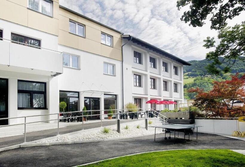 Habitación Cuádruple Estándar, Jugendgästehaus Mondsee