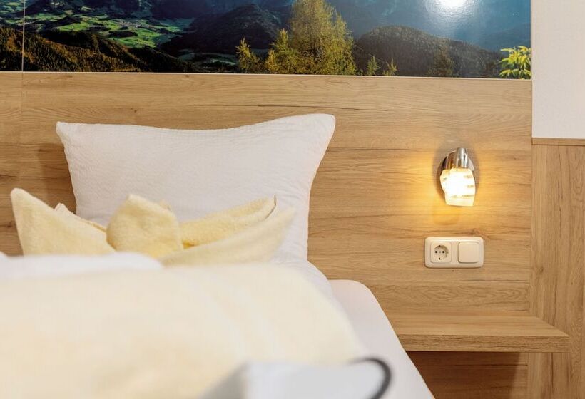 اتاق راحتی سه تخته, Alpenhotel Dachstein