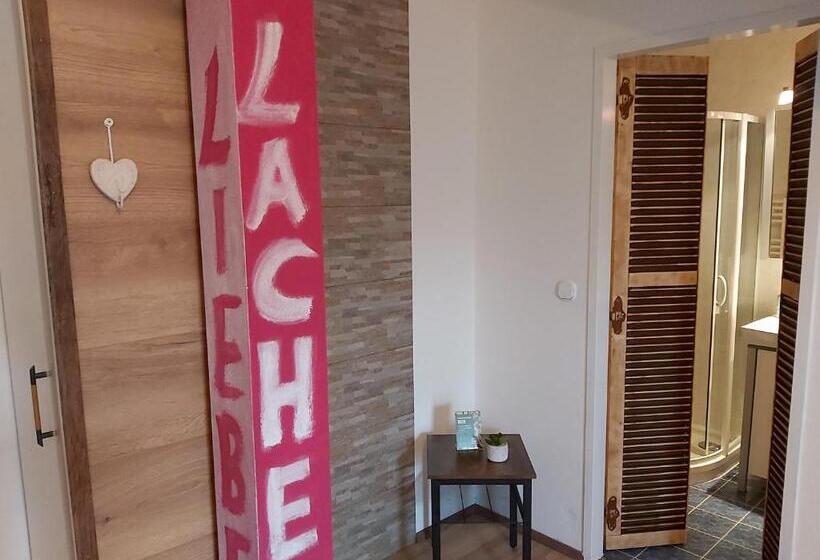 اتاق استاندارد, Dreimaederlhaus Pension