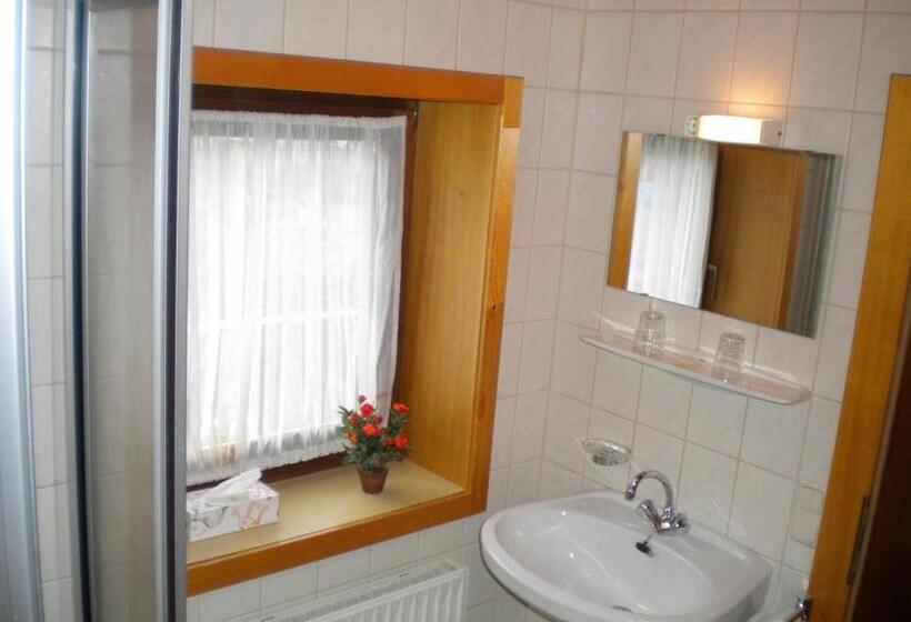 اتاق استاندارد با بالکن, Landhaus Hinteregger
