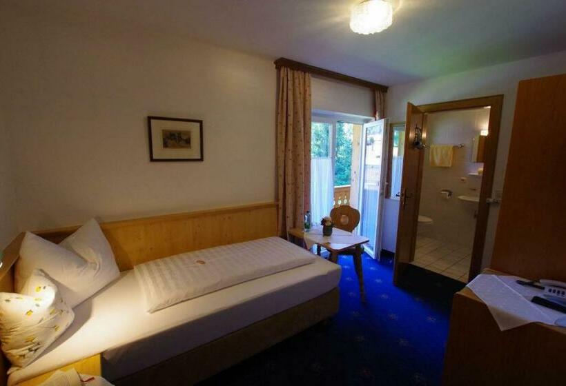 Standard Single Room, Pension Heike