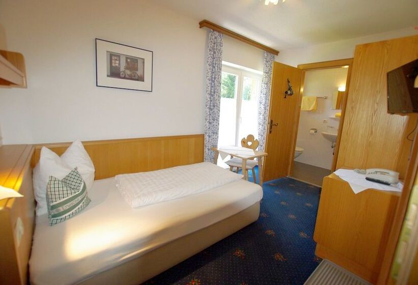 Standard Single Room, Pension Heike