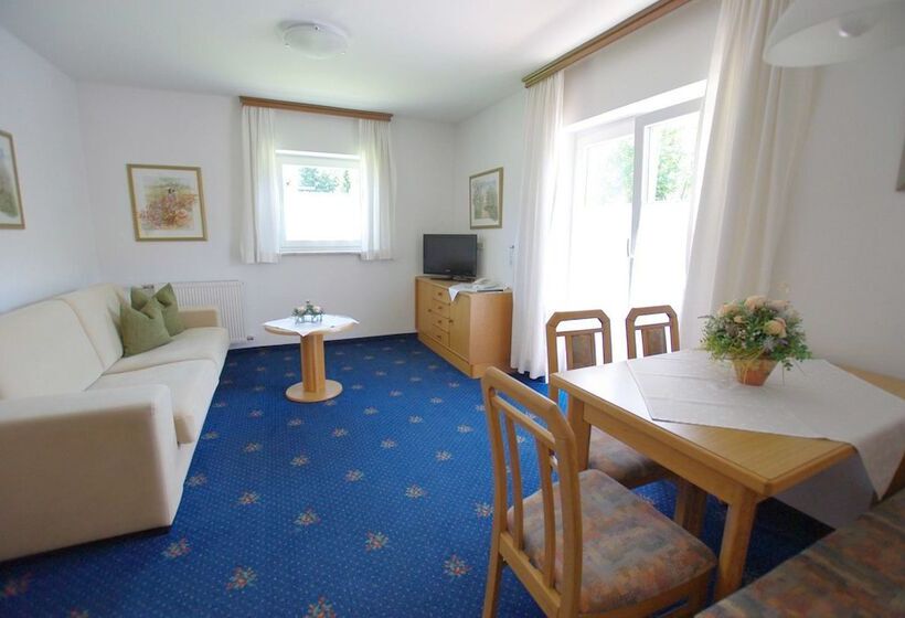 Basic Triple Occupancy Room, Pension Heike