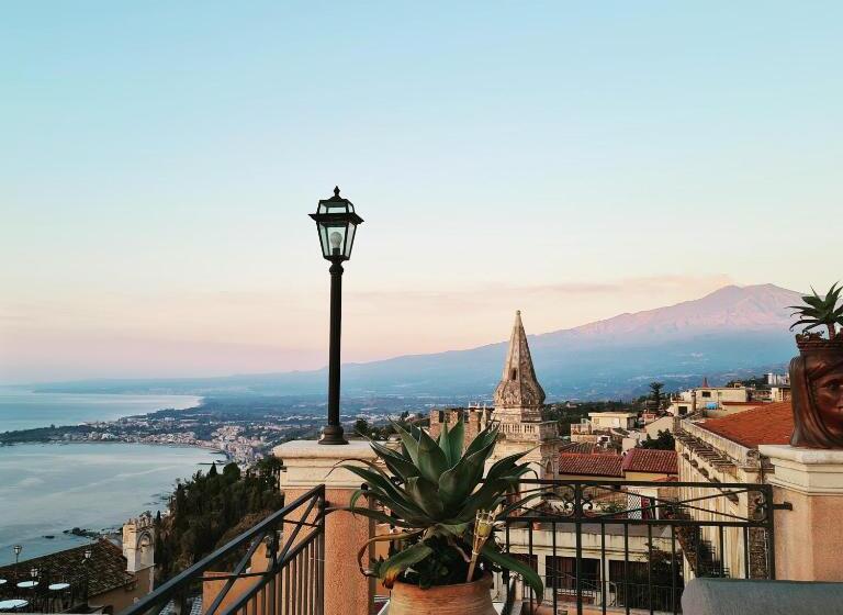 اتاق لوکس, Casa Turchetti