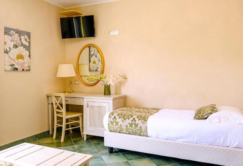 Standard Triple Room, Baglio Di Scopello