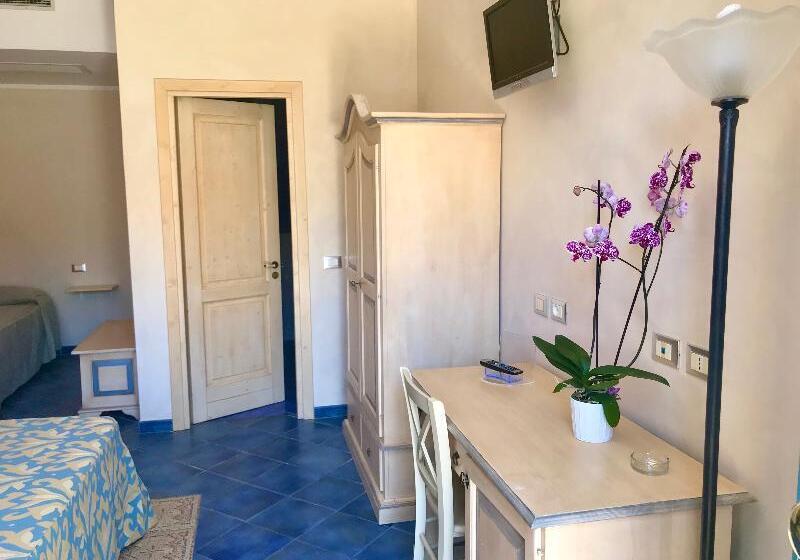 Economy Triple Room, Baglio Di Scopello