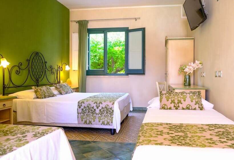 Economy Quadruple Room, Baglio Di Scopello