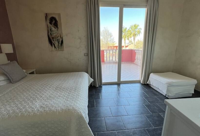 اتاق سوپریور با تخت بزرگ, Borgo Di Santa Barbara
