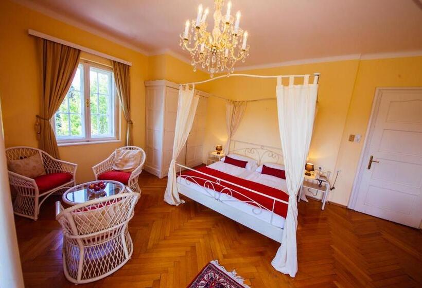 Chambre Familiale, Carinthia Velden