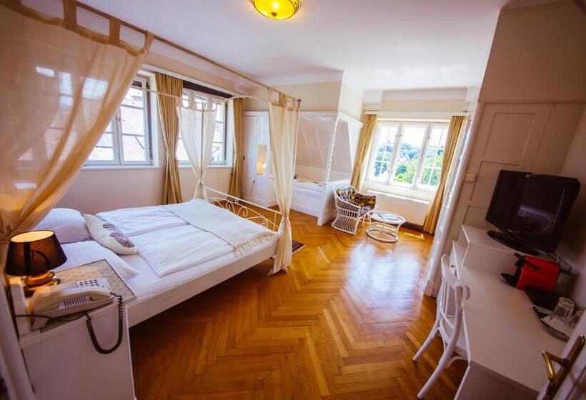 Chambre Familiale, Carinthia Velden