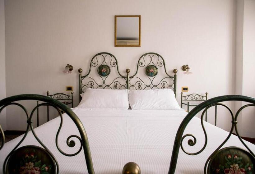 Quarto Superior, E Locanda La Bastia