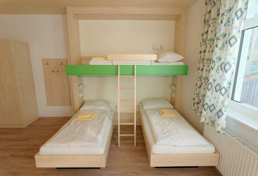 اتاق استاندارد چهار تخته, Jugendgästehaus Bad Ischl