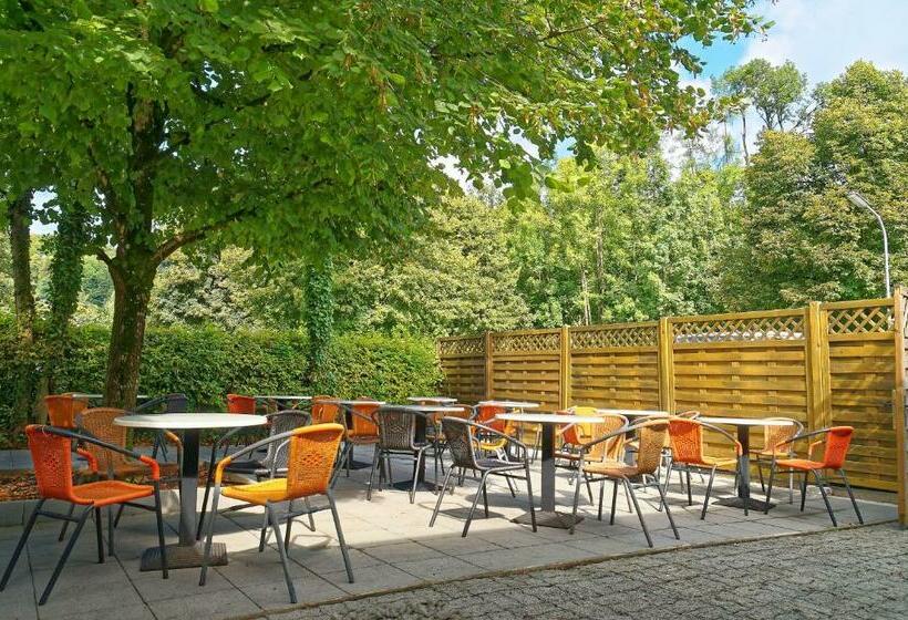 اتاق استاندارد چهار تخته, Jugendgästehaus Bad Ischl