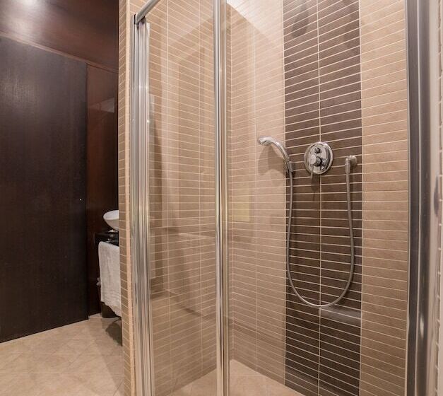 اتاق اکونومی, B&b Chiaia 32