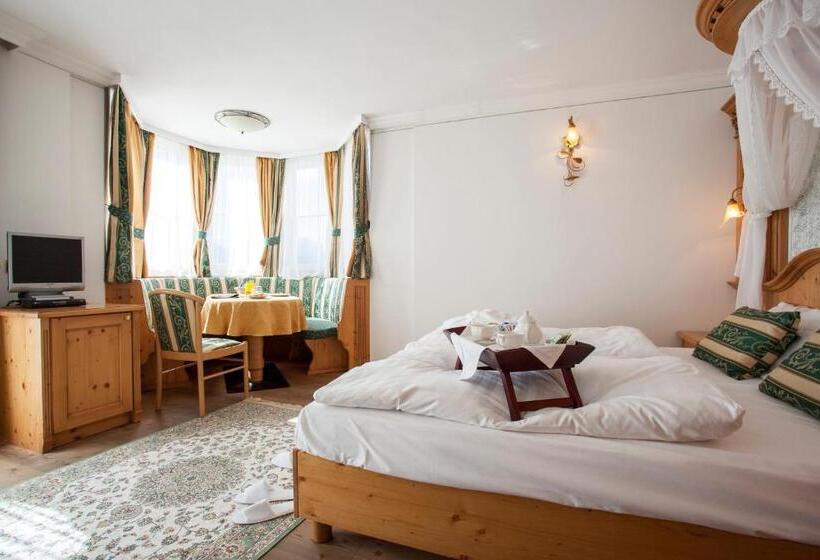 اتاق سوپریور سه تخته, Chalet All'imperatore