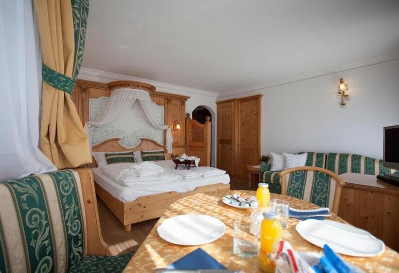 اتاق سوپریور سه تخته, Chalet All'imperatore