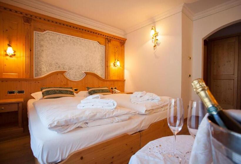 اتاق راحتی سه تخته, Chalet All'imperatore