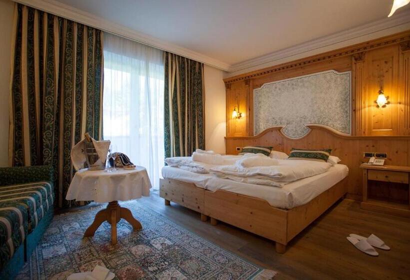 Quarto Triplo Comfort, Chalet All'imperatore