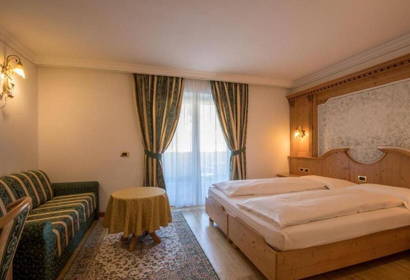 اتاق راحتی سه تخته, Chalet All'imperatore