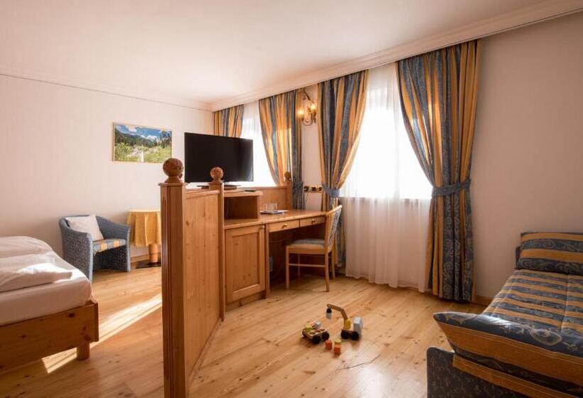 اتاق استاندارد چهار تخته, Chalet All'imperatore
