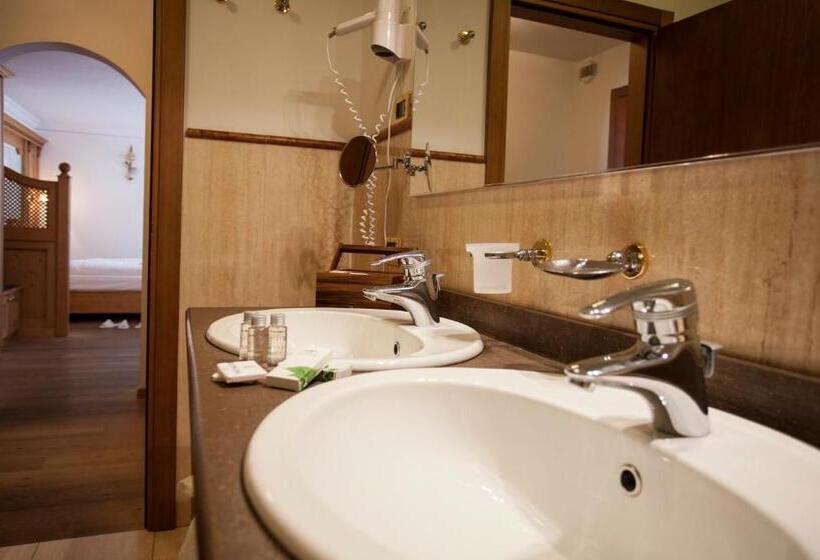اتاق استاندارد چهار تخته, Chalet All'imperatore