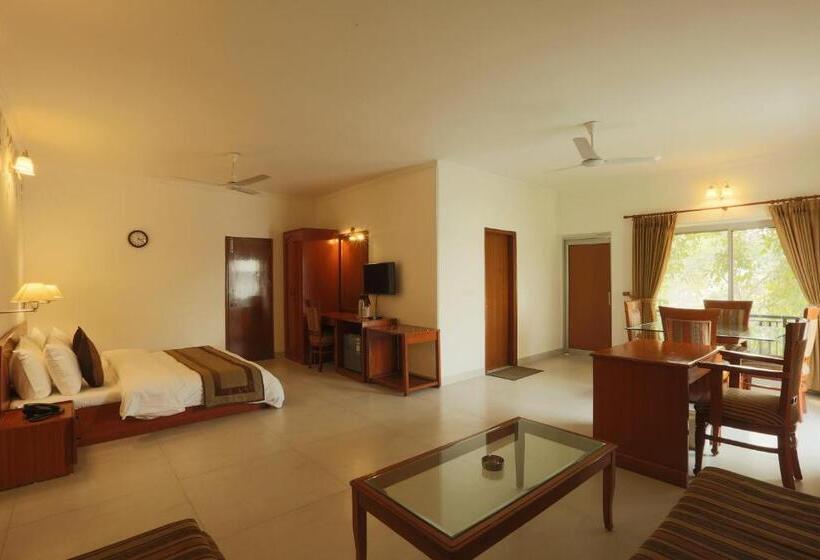 Suite, Aapno Ghar Resort