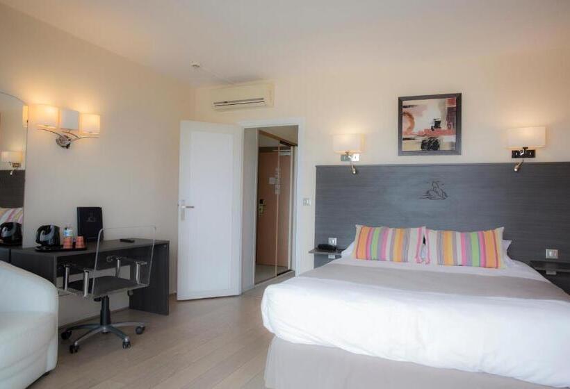 اتاق استاندارد با بالکن و چشم‌انداز دریا, Arc Hôtel Sur Mer