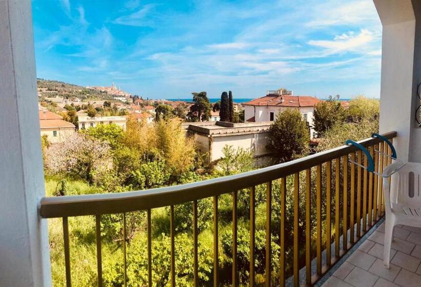 Standard Triple Room Sea View, Bellavista