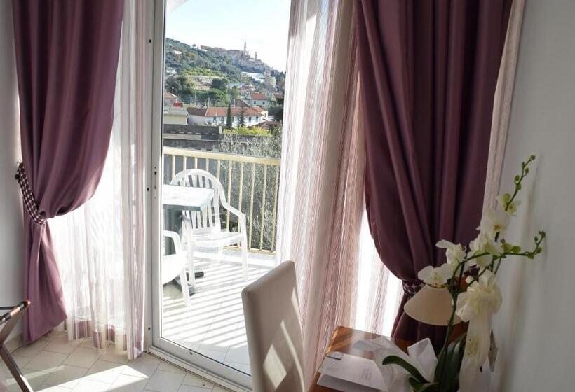 Standard Triple Room Sea View, Bellavista