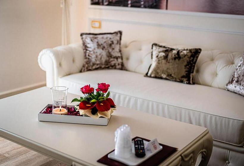 سوییت جونیور لوکس, Ca  D Oro Tre Stelle Superior Adults Only