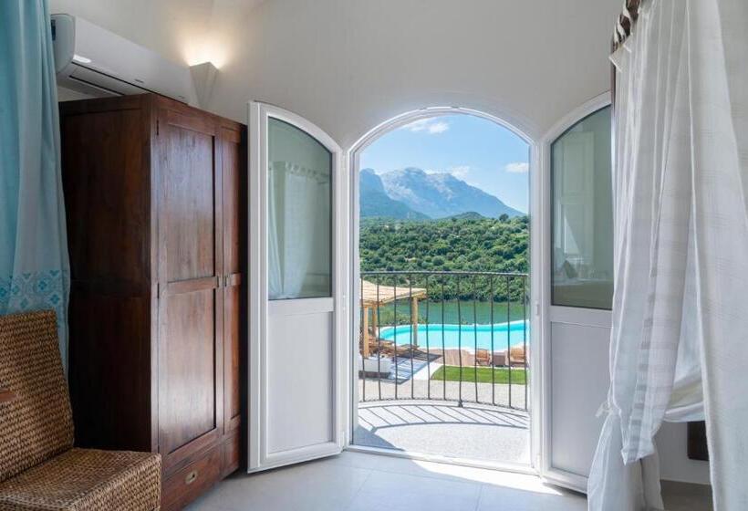 اتاق استاندارد با چشم‌انداز استخر, Villa Cedrino