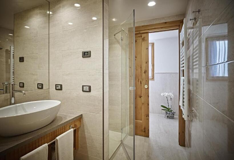 سوییت لوکس, Cerana Relax Hotel 4 Superior