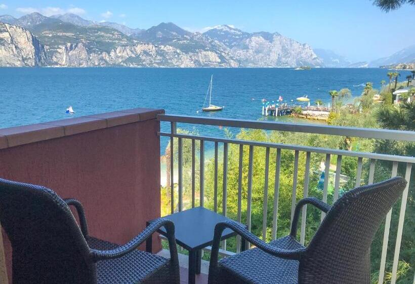 سوییت جونیور, Du Lac   Relax Attitude