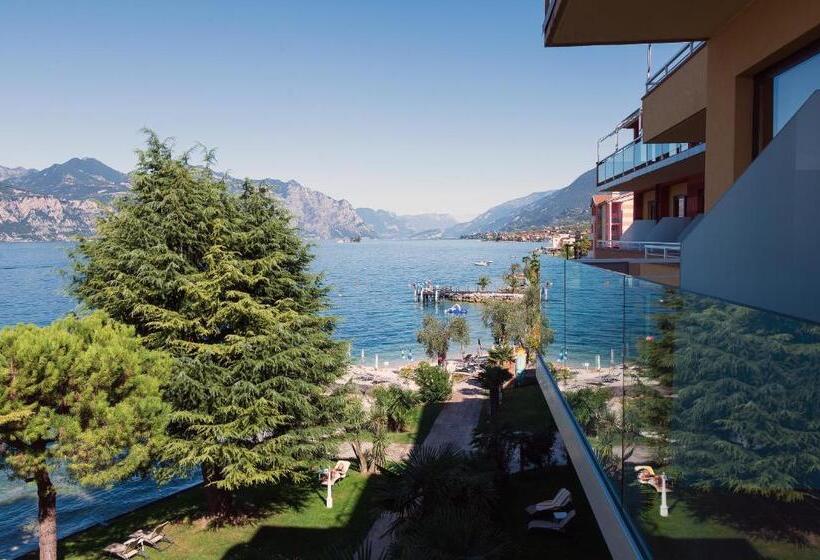 اتاق لوکس با چشم‌انداز دریاچه, Du Lac   Relax Attitude