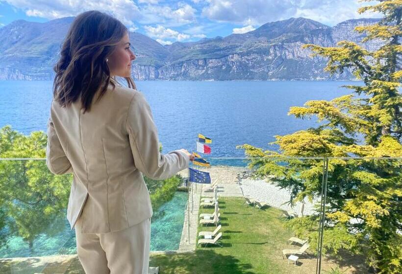 اتاق لوکس با چشم‌انداز دریاچه, Du Lac   Relax Attitude