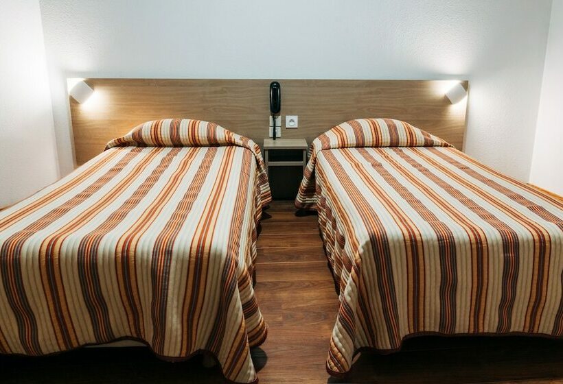 اتاق استاندارد یک نفره, Hôtel Hélianthe