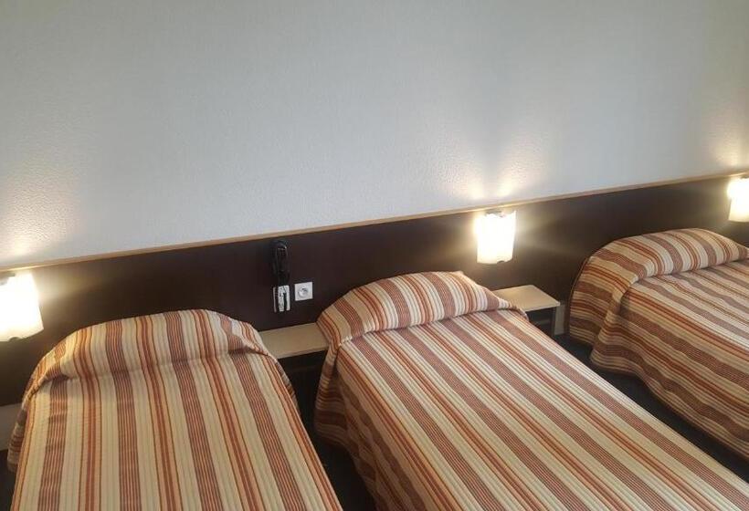 اتاق استاندارد سه نفره, Hôtel Hélianthe