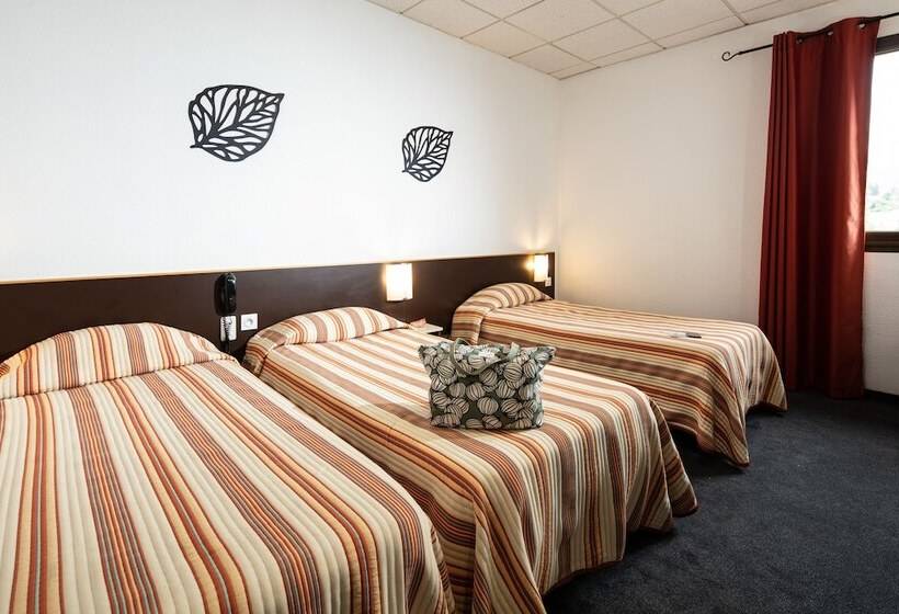 اتاق استاندارد سه نفره, Hôtel Hélianthe