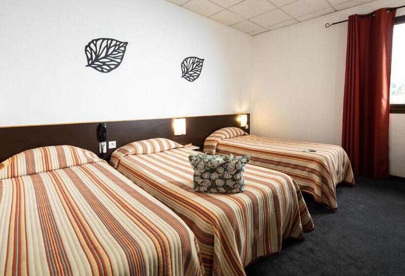 اتاق استاندارد سه نفره, Hôtel Hélianthe