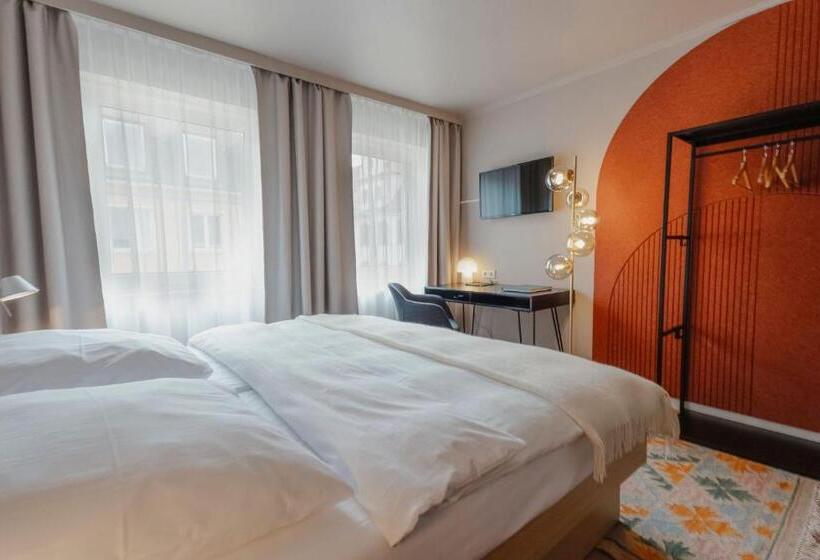 اتاق استاندارد سه نفره, Lux